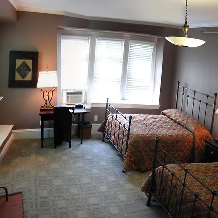 Longwood Inn Brookline Ngoại thất bức ảnh