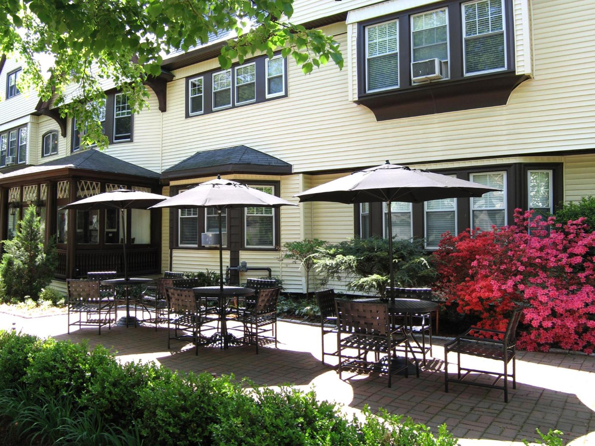 Longwood Inn Brookline Ngoại thất bức ảnh