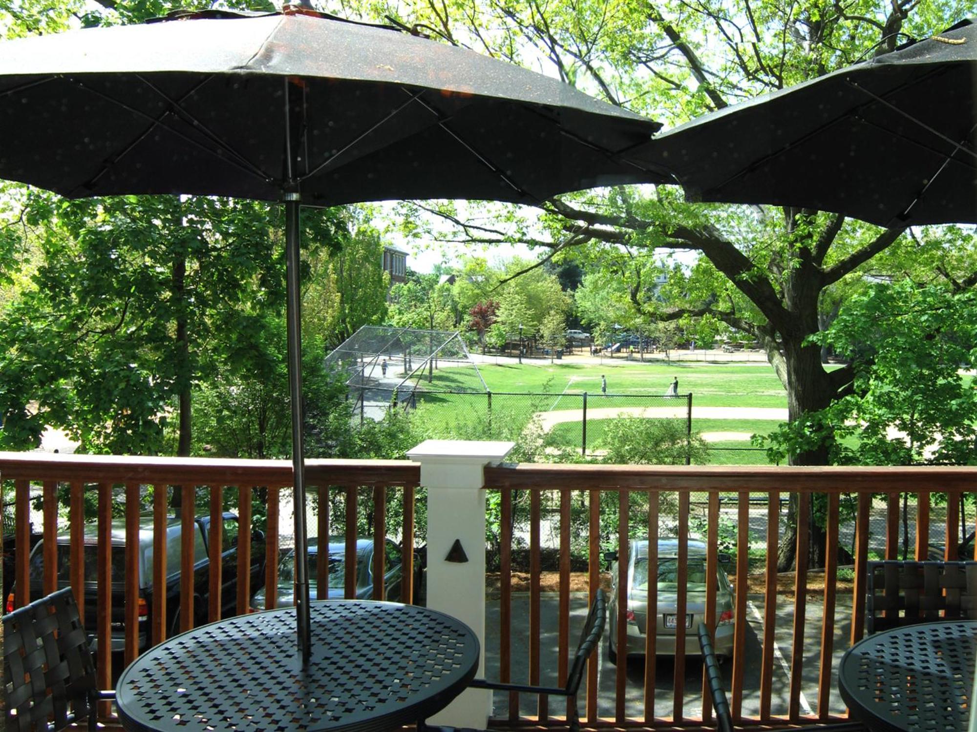 Longwood Inn Brookline Ngoại thất bức ảnh